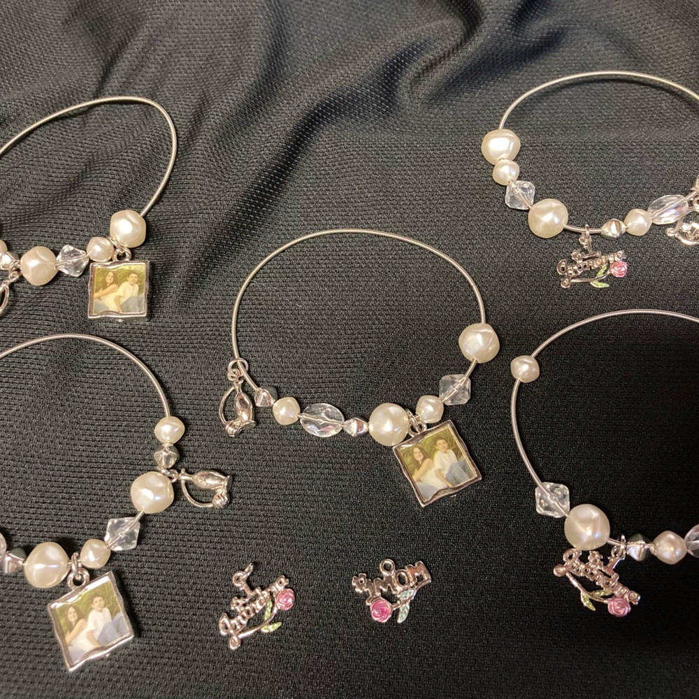 Elastic Charm Bracelets - #1 Mom, #1 Grandma, mini picture frame